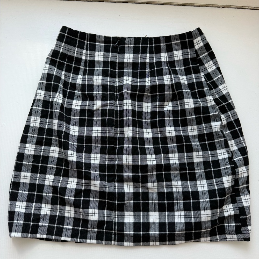 Brandy Melville Plaid Black and White Women's Skirt